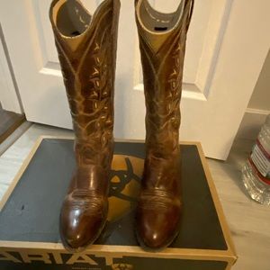 Ariat Desert Holly size 9.5 9 1/2 gently worn